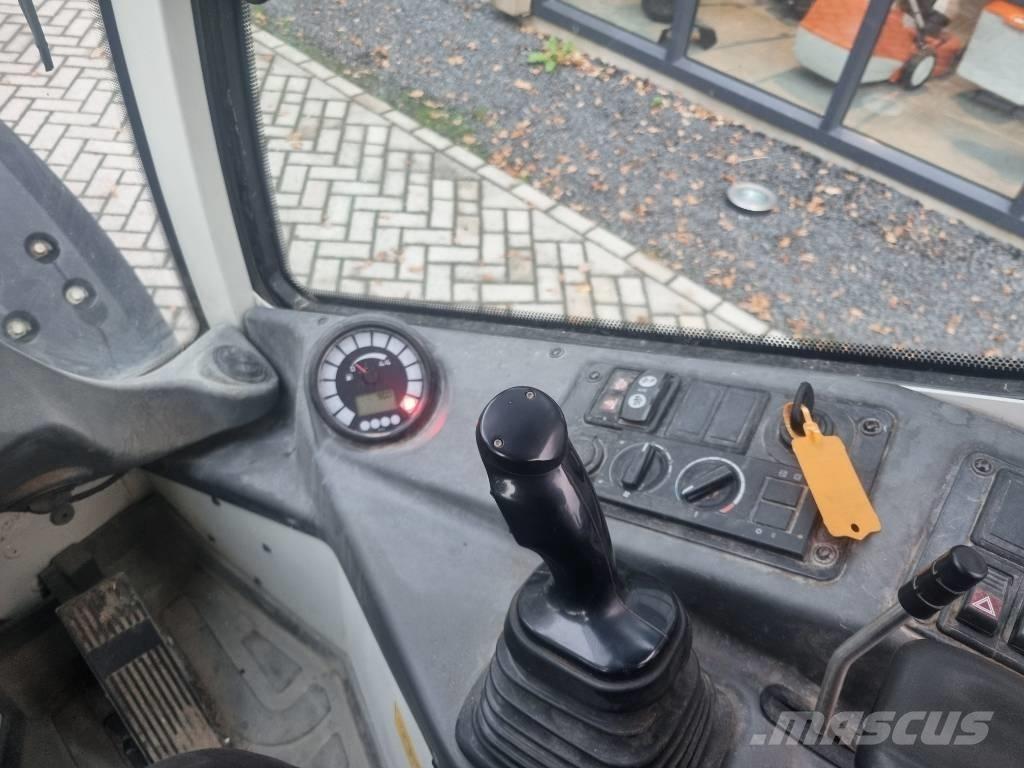 Liebherr l506c لوادر بعجل
