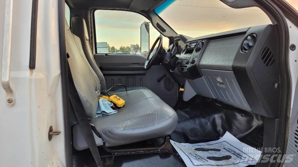 Ford F 650 SD شاحنات نقل ألواح الخشب