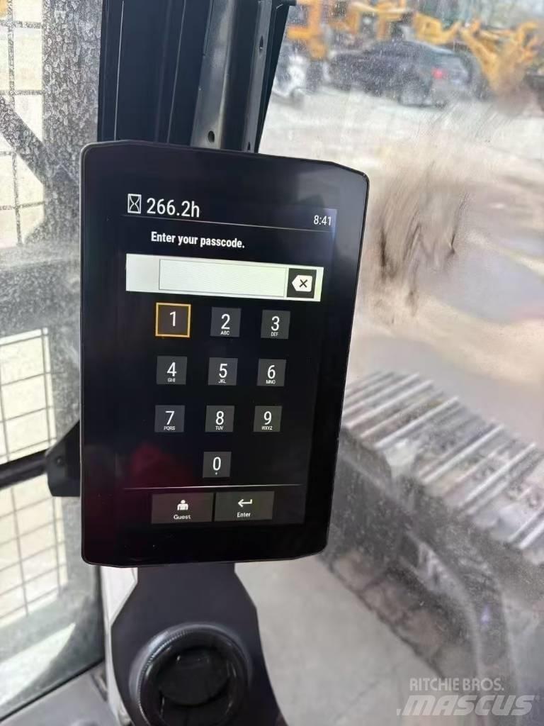 CAT 323GC حفارات زحافة
