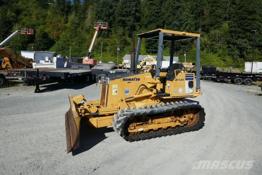Komatsu D 21 P-8 بلدوزرات مجنزرة