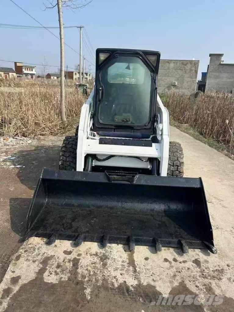 Bobcat S 160 لوادر انزلاقية التوجيه