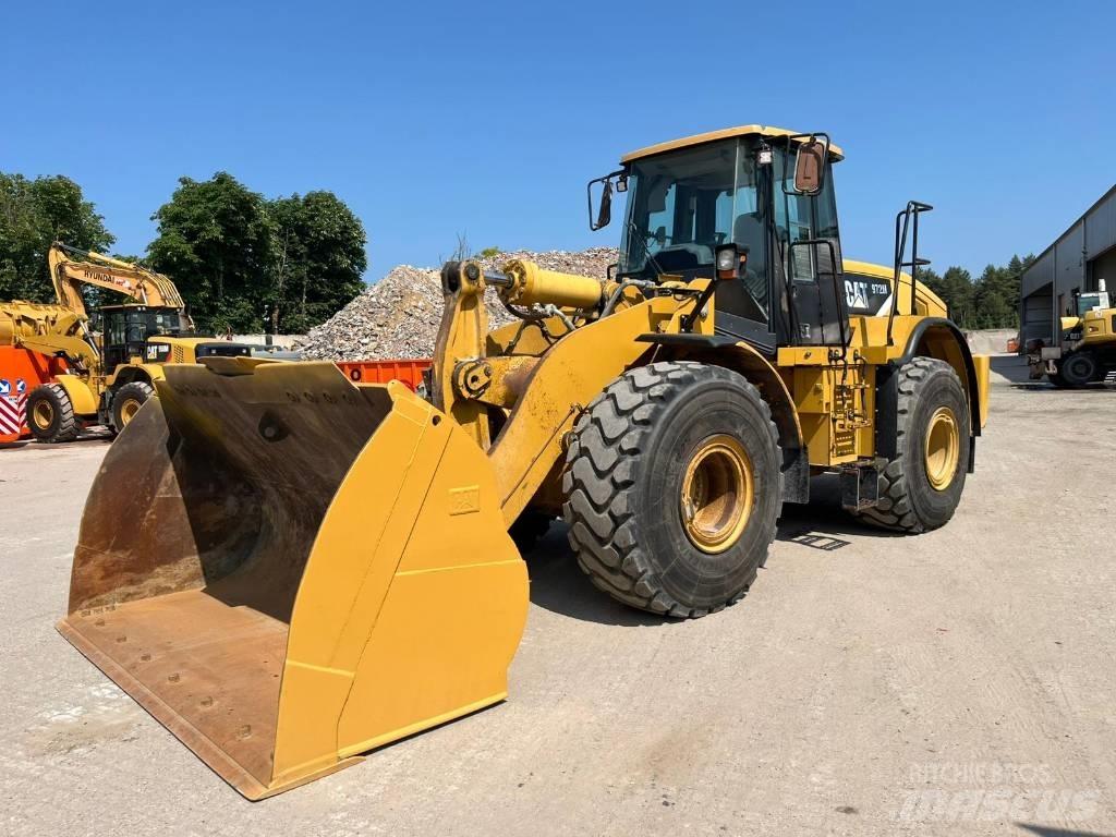 CAT 972 H لوادر بعجل