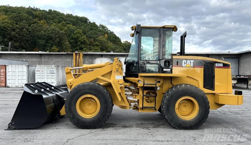 CAT 938 G لوادر بعجل
