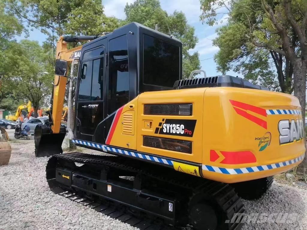 Sany SY135C حفارات زحافة