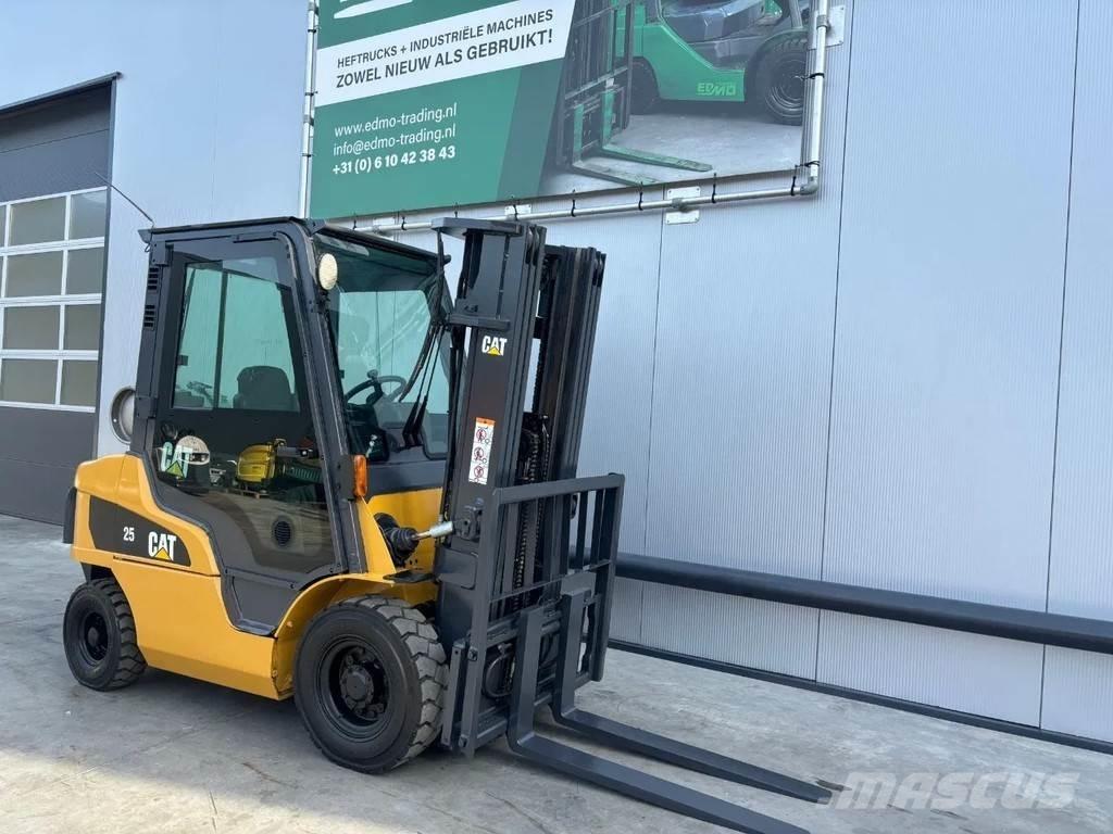 CAT GP25N Heftruck شاحنات LPG