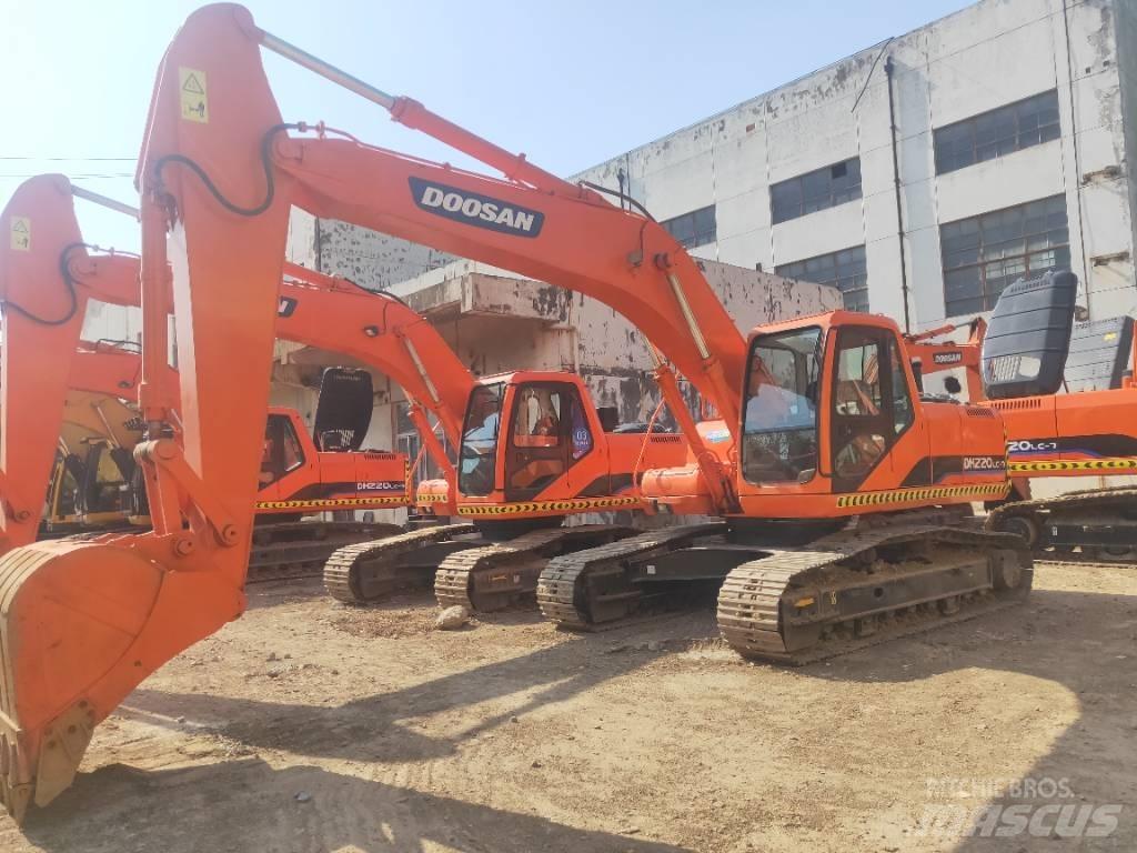 Doosan DH220LC-7 حفارات زحافة