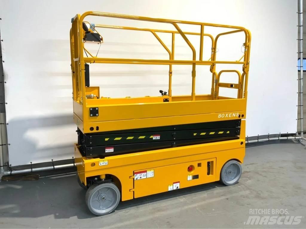 John Deere 80XENS رافعات مقصية الشكل