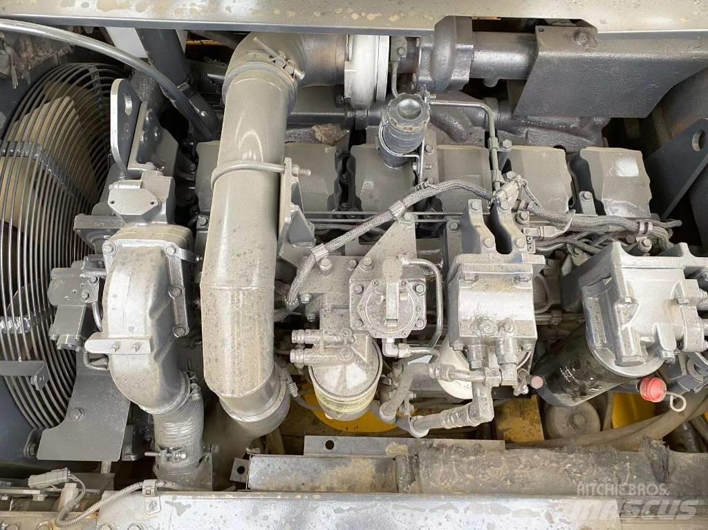 Komatsu PC 450 حفارات زحافة
