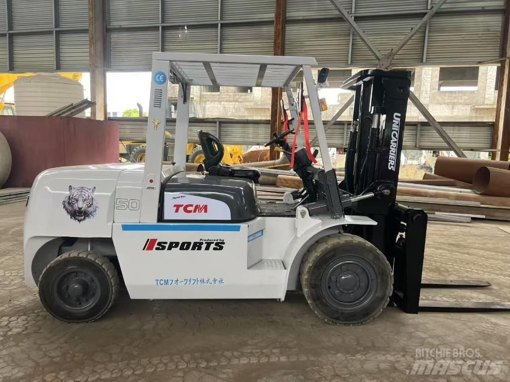 TCM FD50 شاحنات الديزل
