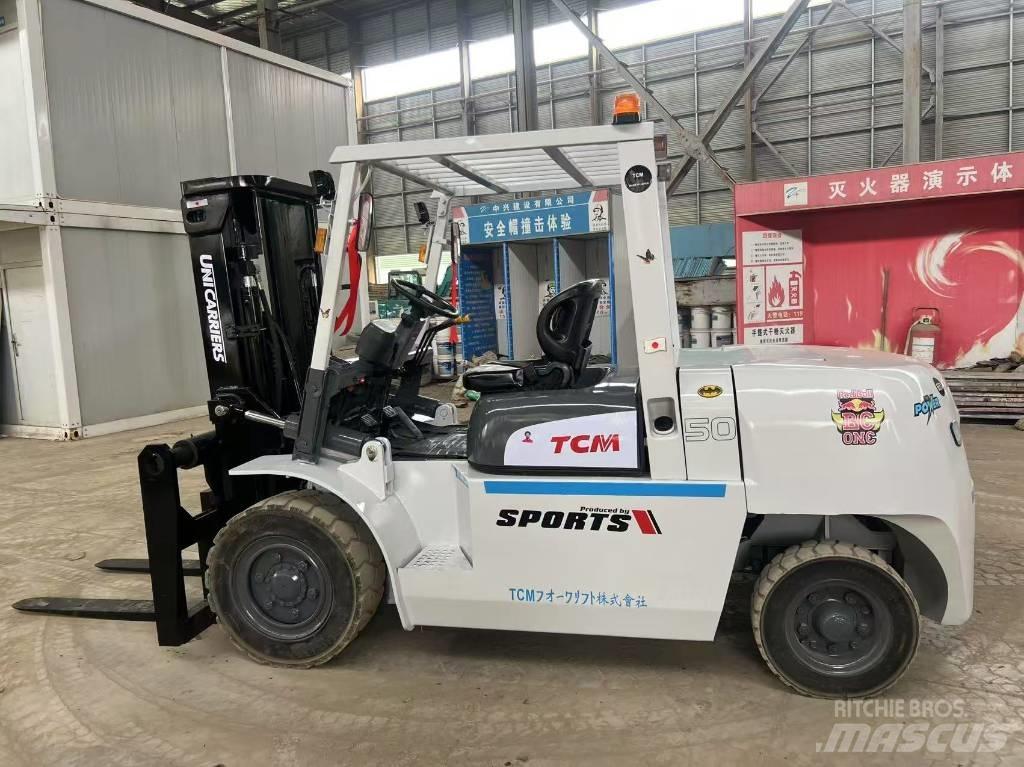 TCM FD50 شاحنات الديزل
