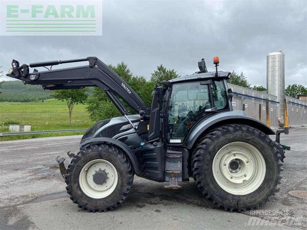 Valtra T254S الجرارات
