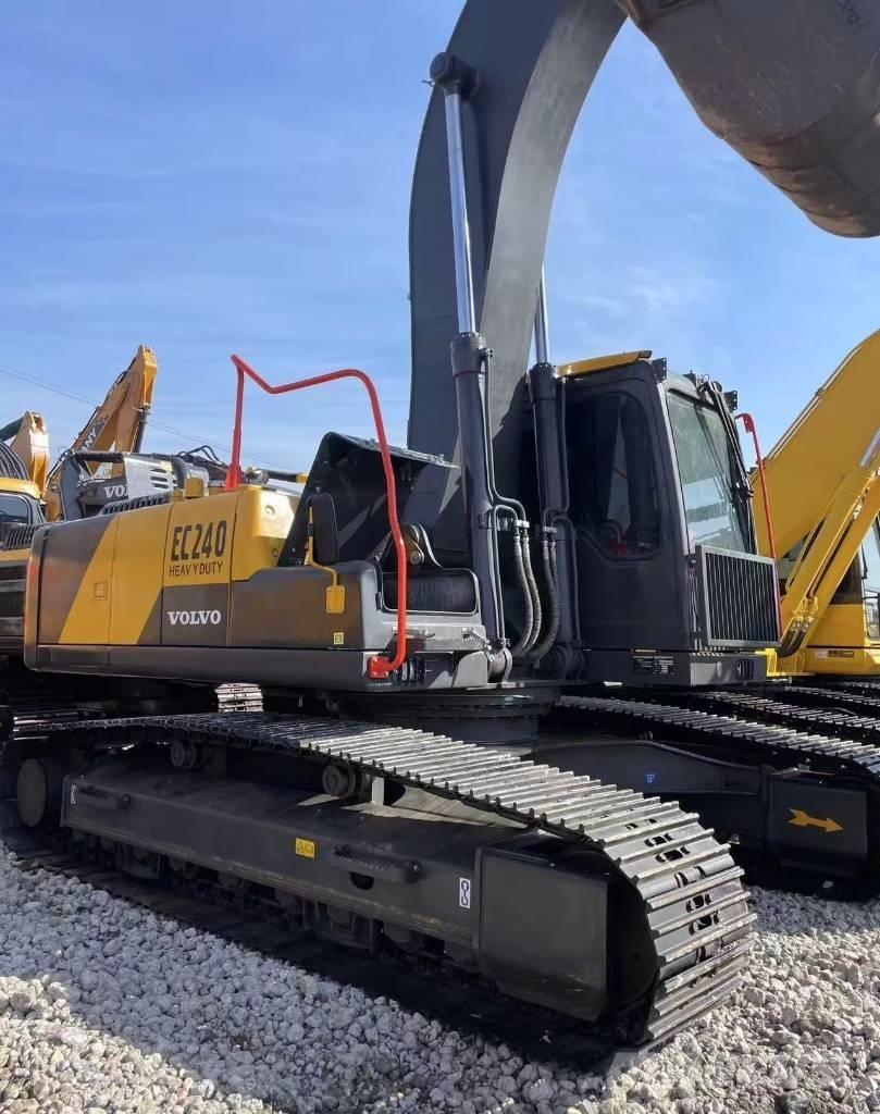 Volvo EC 240 حفارات زحافة