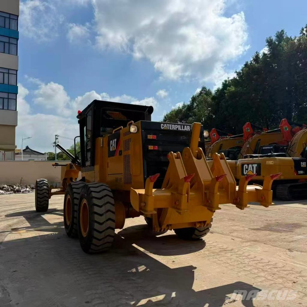 CAT 120 G معدات تمهيد الطرق