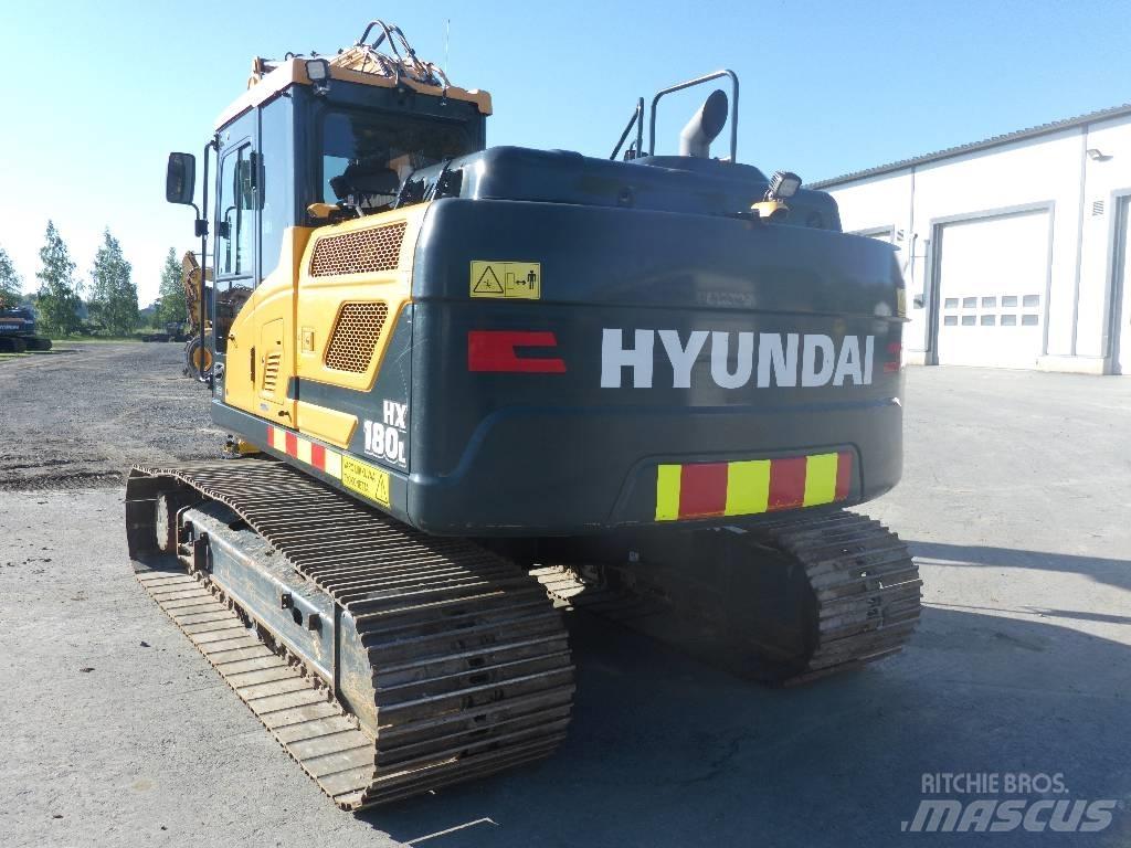 Hyundai HX180L حفارات زحافة