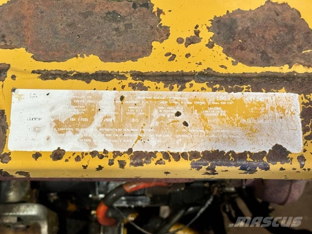 CAT 325 B L حفارات زحافة