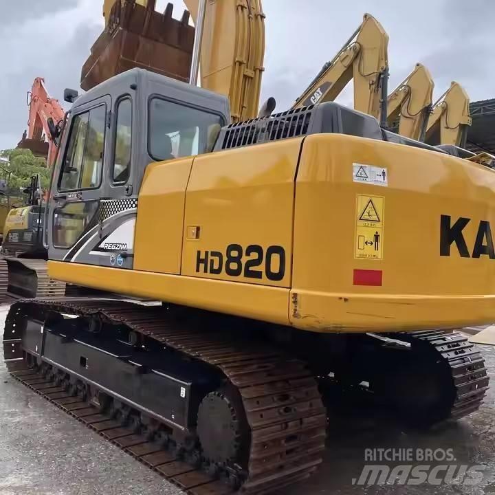 Kato HD820 حفارات زحافة