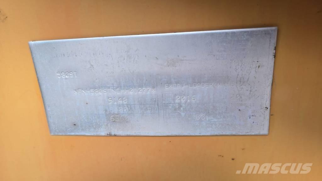 CASE 580 ST لوادر ذات جرافات عكسية