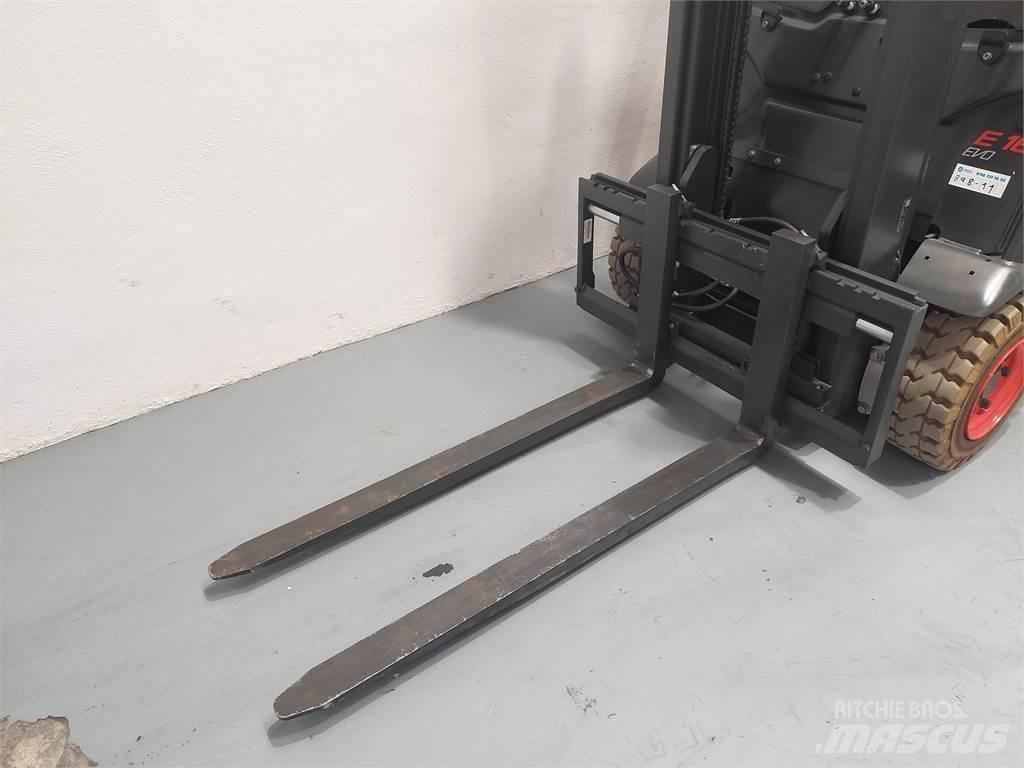 Linde E16P 02 شاحنات ذات رافعات شوكية تعمل بالكهرباء