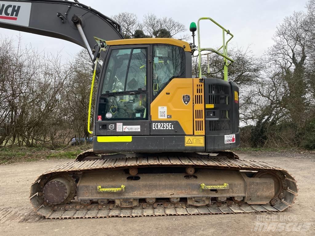 Volvo ECR 235 حفارات زحافة