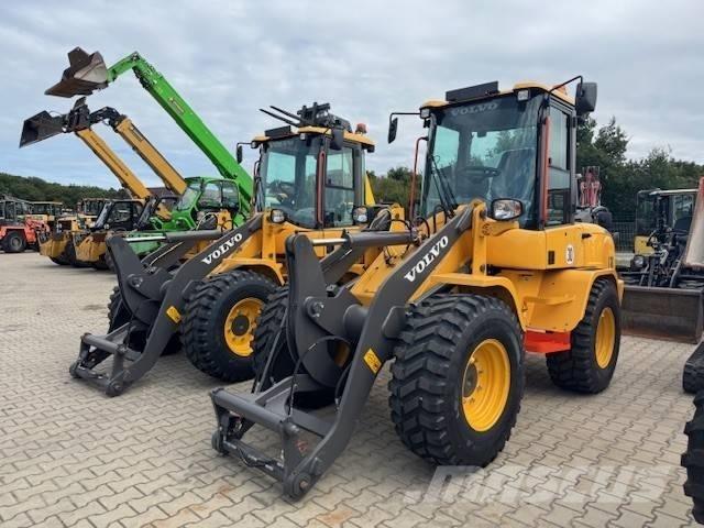 Volvo L 30 HS Klima لوادر بعجل