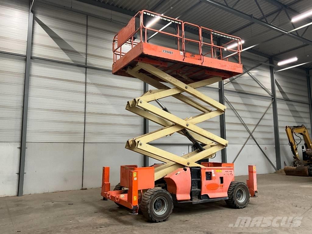 JLG 3394 RT رافعات مقصية الشكل