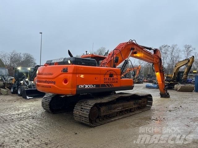 Doosan DX 300 LC حفارات زحافة