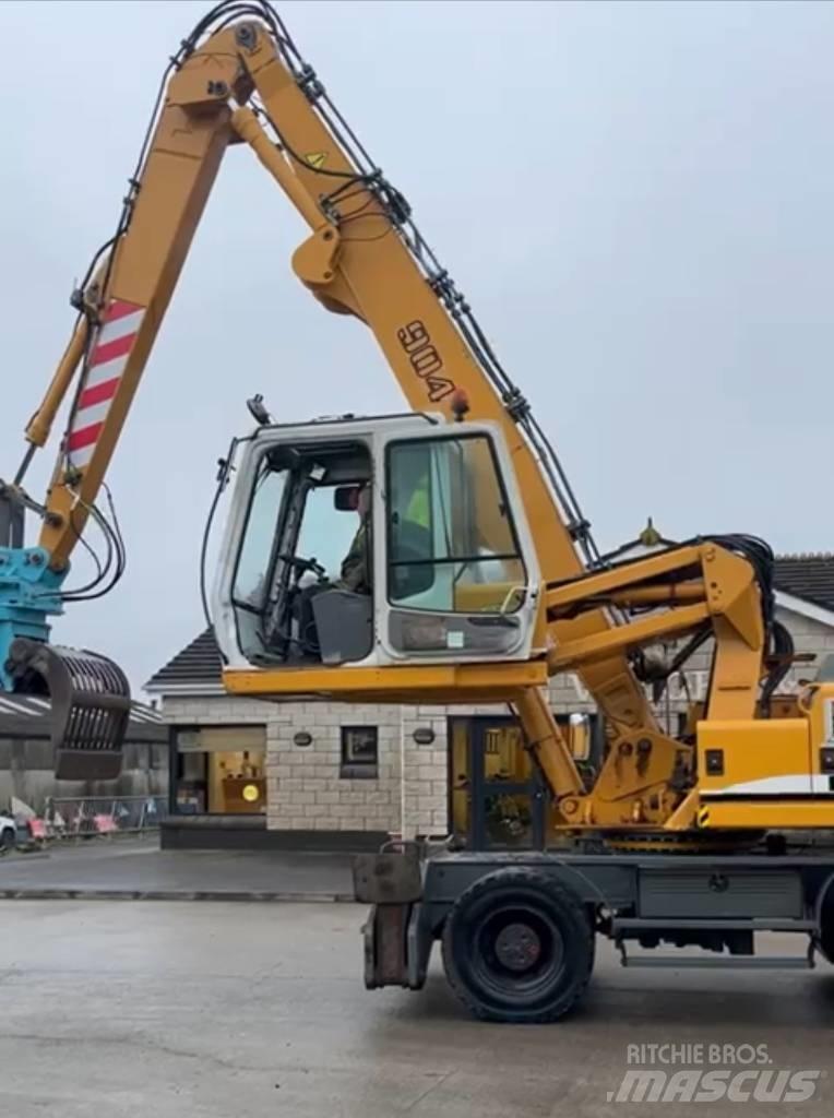 Liebherr A 904 C مناولات المخلفات / مناولات صناعية