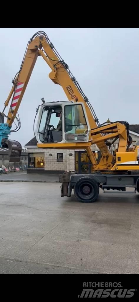 Liebherr A 904 C مناولات المخلفات / مناولات صناعية