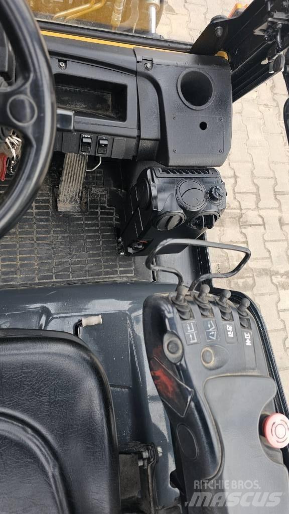 CAT GP 25 NT شاحنات LPG