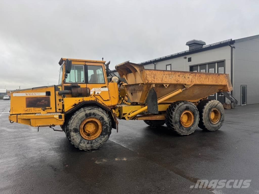 Volvo A 25 C 6x6 ساحبات مفصلية