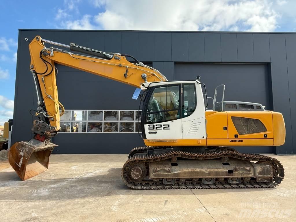 Liebherr R 922 LC حفارات زحافة