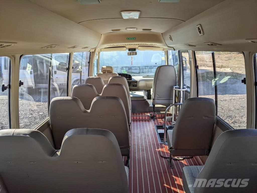 Toyota Coaster Bus حافلة صغيرة