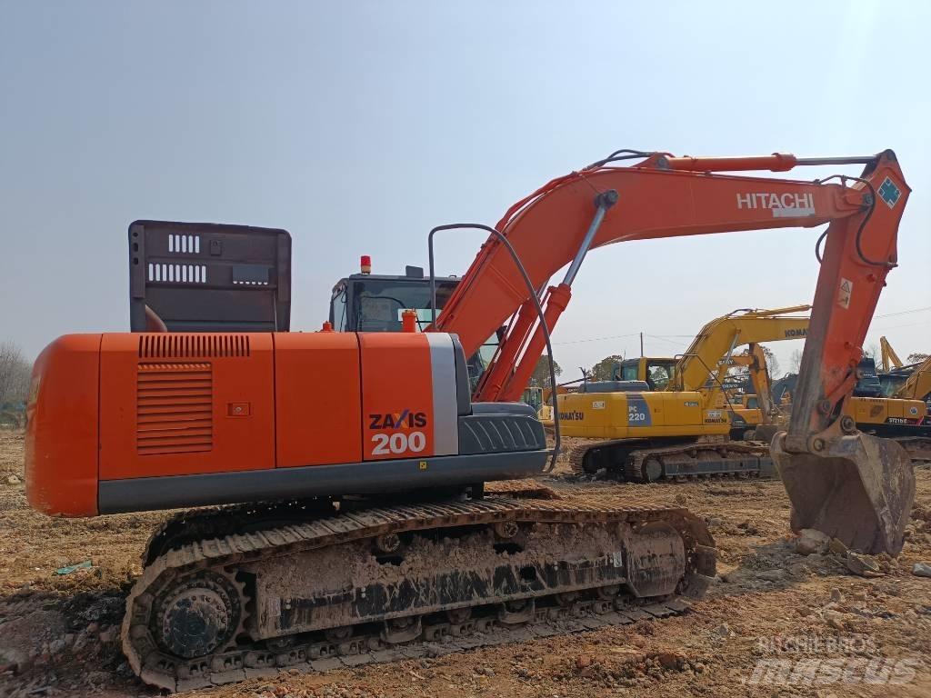 Hitachi ZX 200 حفارات وسط 7 طن - 12 طن