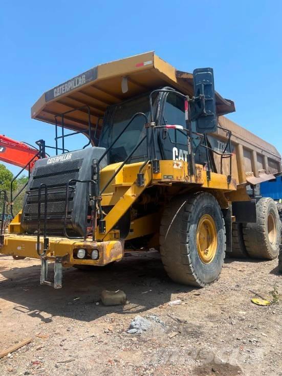 CAT 773 F شاحنات المخلفات الصلبة