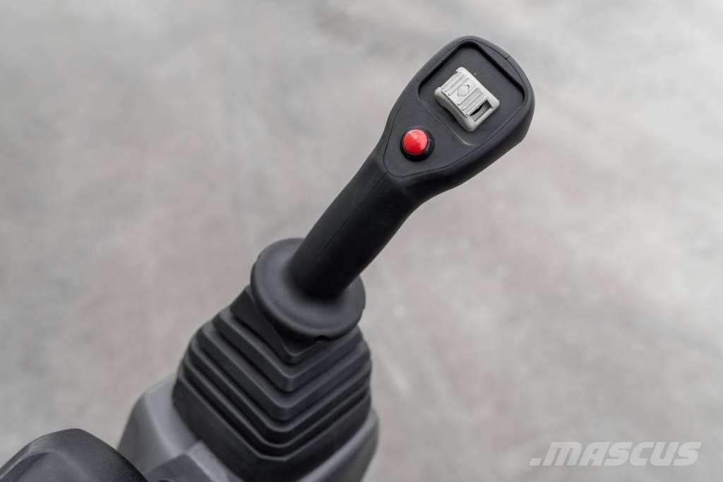 CASE CX 12 D حفارات صغيرة أقل من 7 طن (حفارات صغيرة)