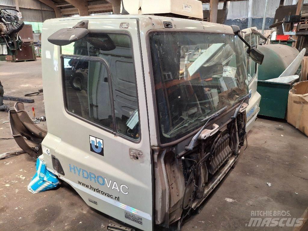 DAF CF 85.360 كابينة والداخلية