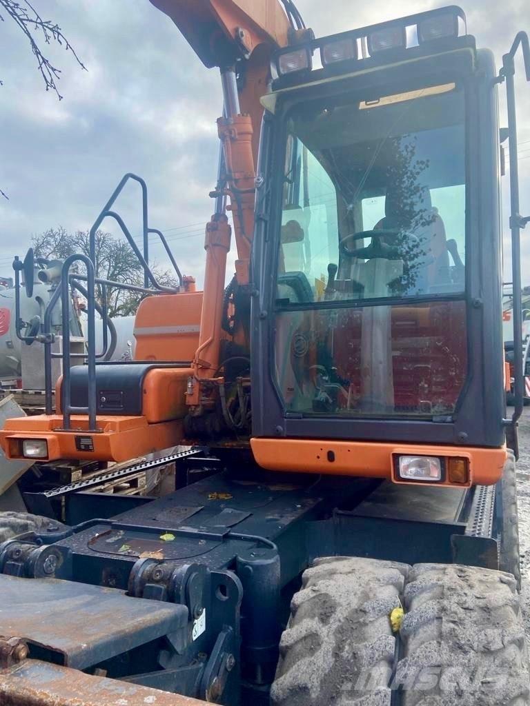 Doosan DX 160 W-3 حفارات بعجل