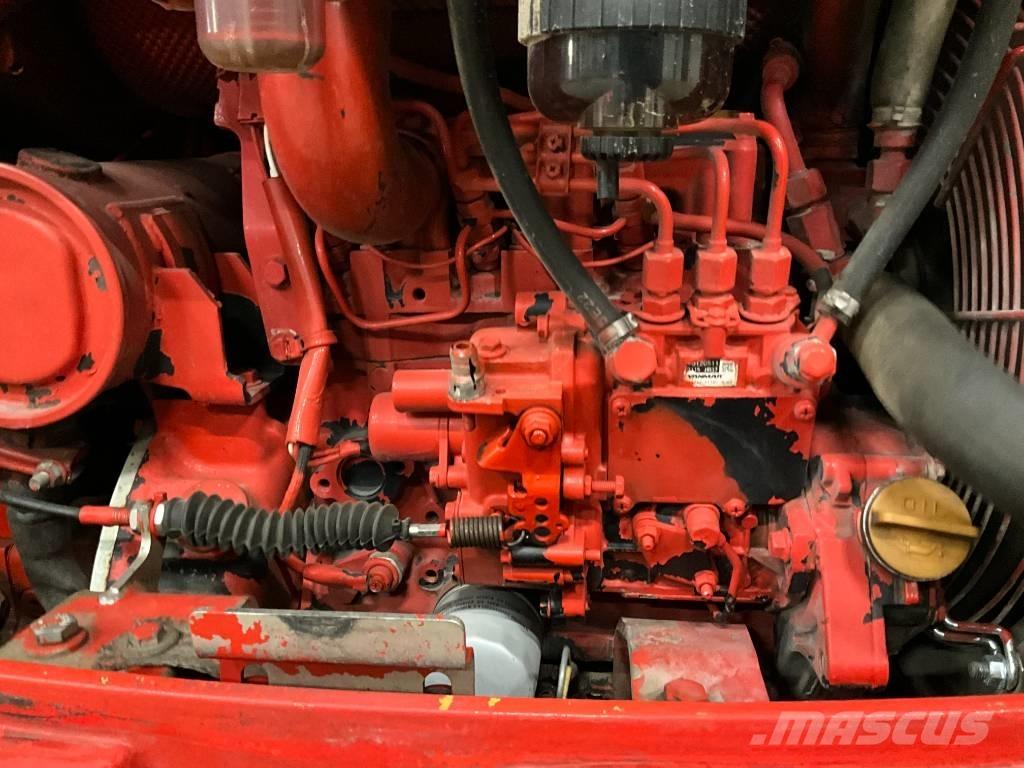 CAT 302.4 D حفارات صغيرة أقل من 7 طن (حفارات صغيرة)