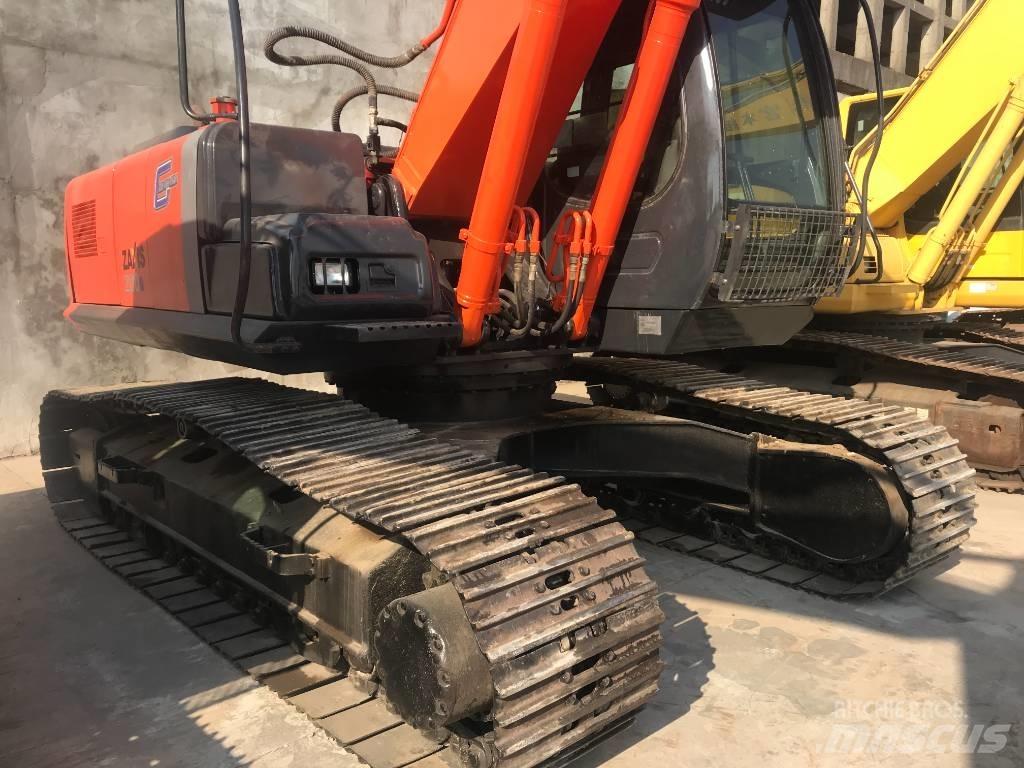 Hitachi ZX 200-6 حفارات زحافة