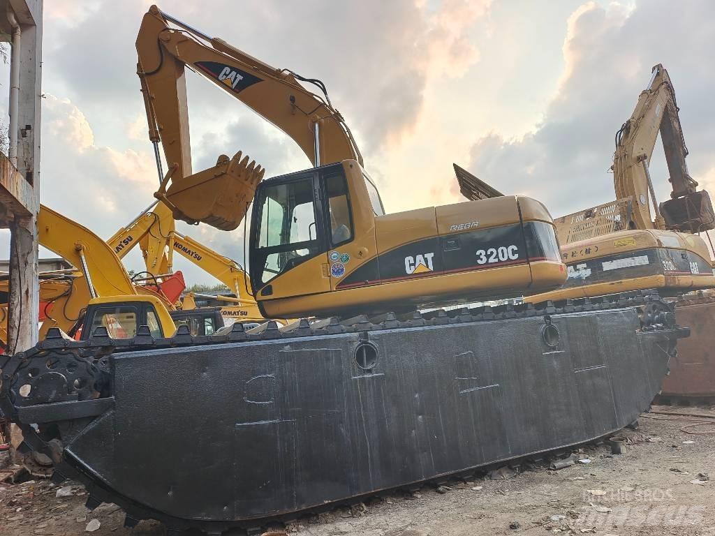 CAT 320 C الحفارات البرمائية