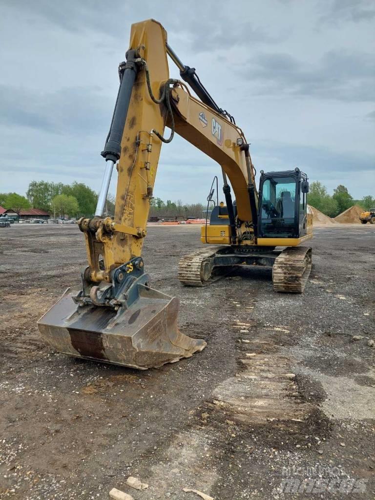 CAT 323D3 حفارات زحافة