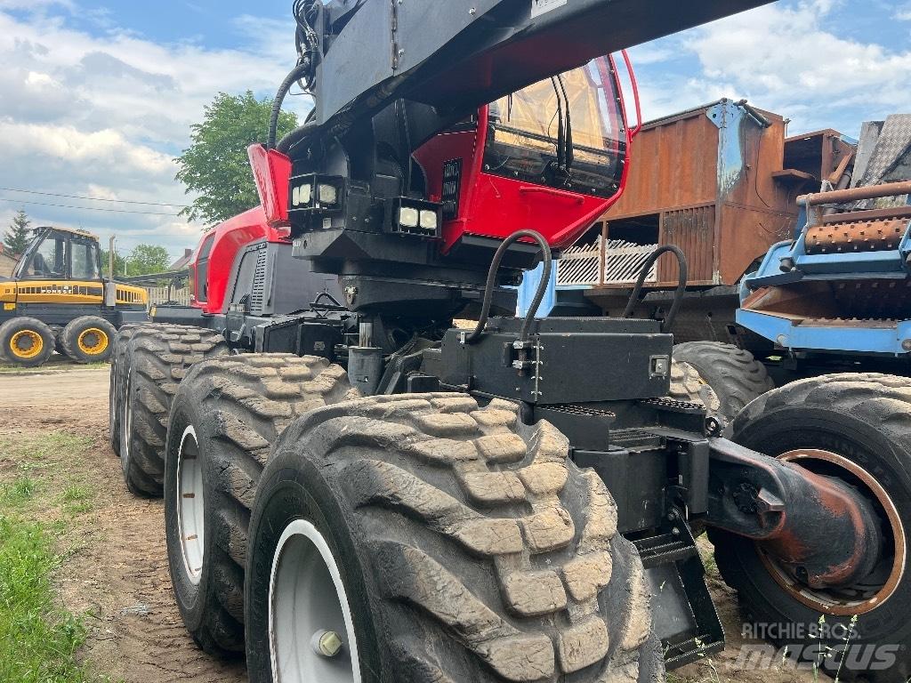 Komatsu 931 XC حصادات