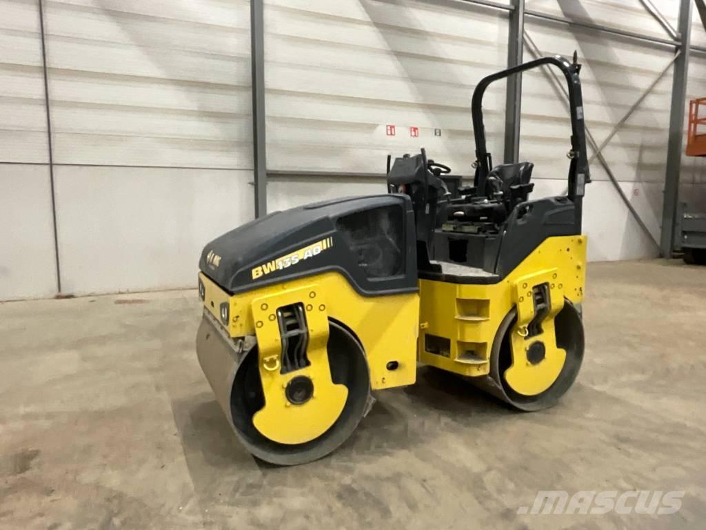 Bomag BW 135 AD-5 مداحل ثنائية الاسطوانة