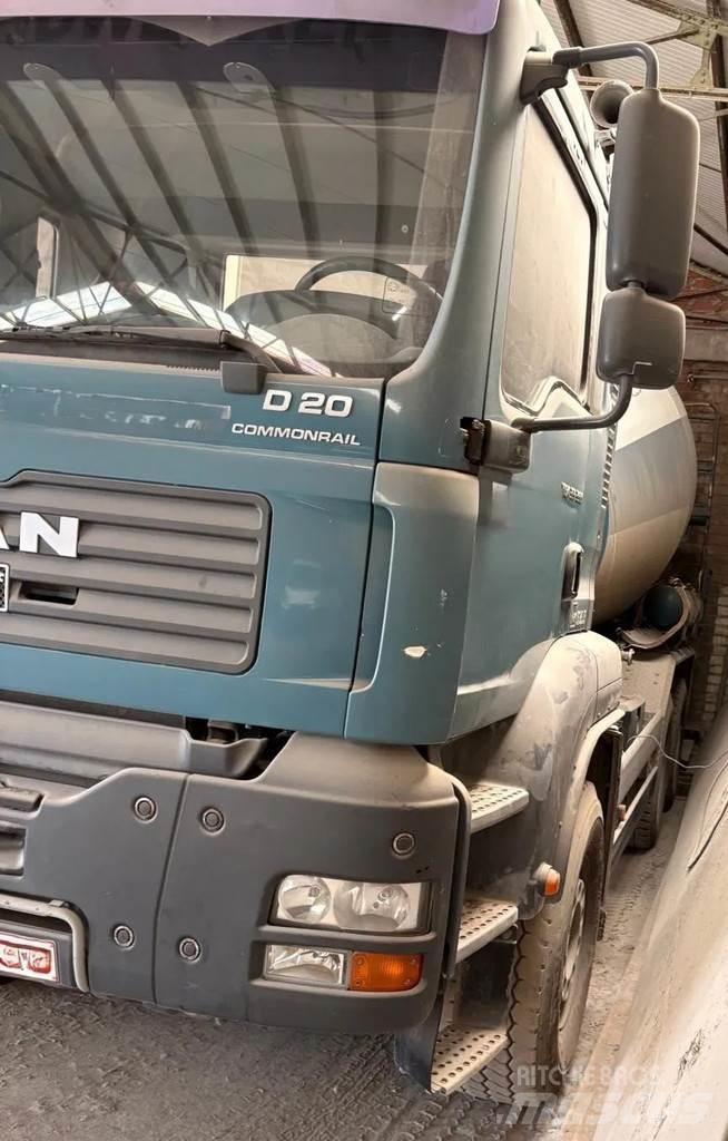 MAN 33 TGA 33.350 شاحنات خرسانة