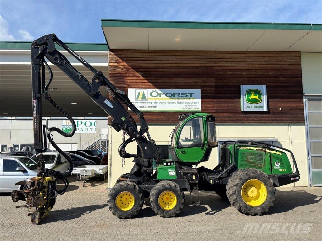 John Deere 1170 E حصادات