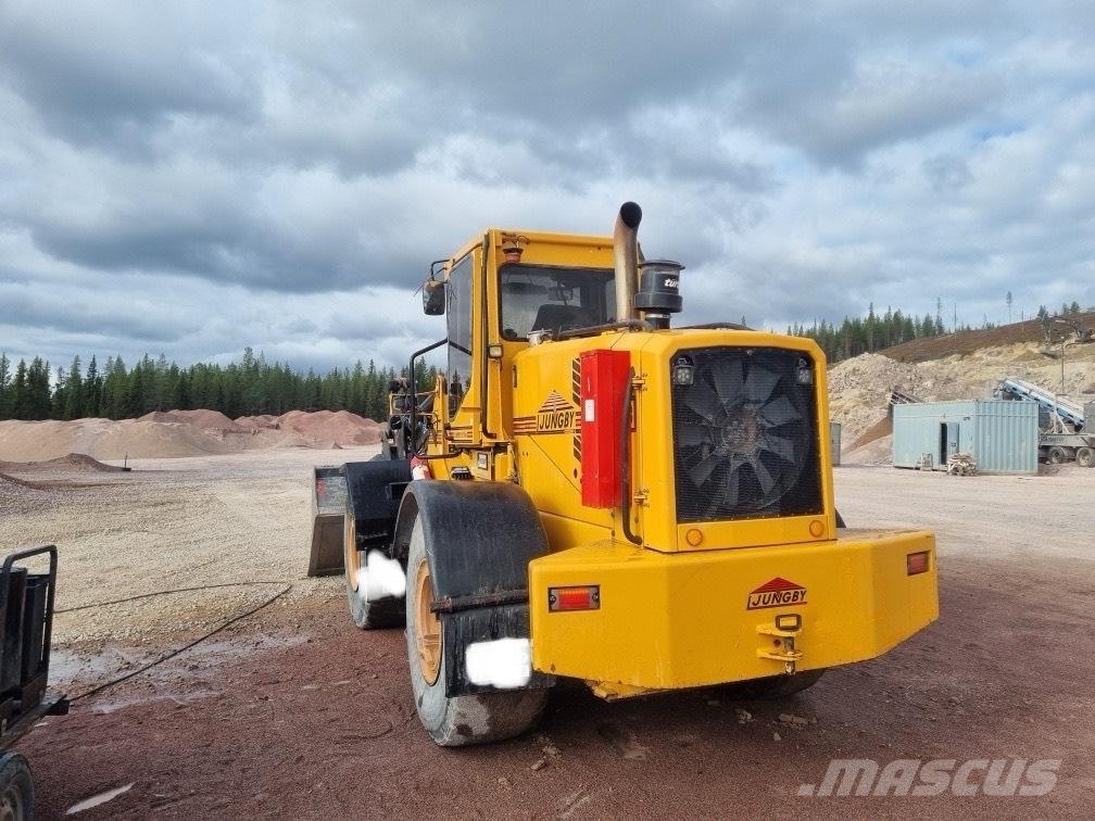Ljungby L 18 لوادر بعجل