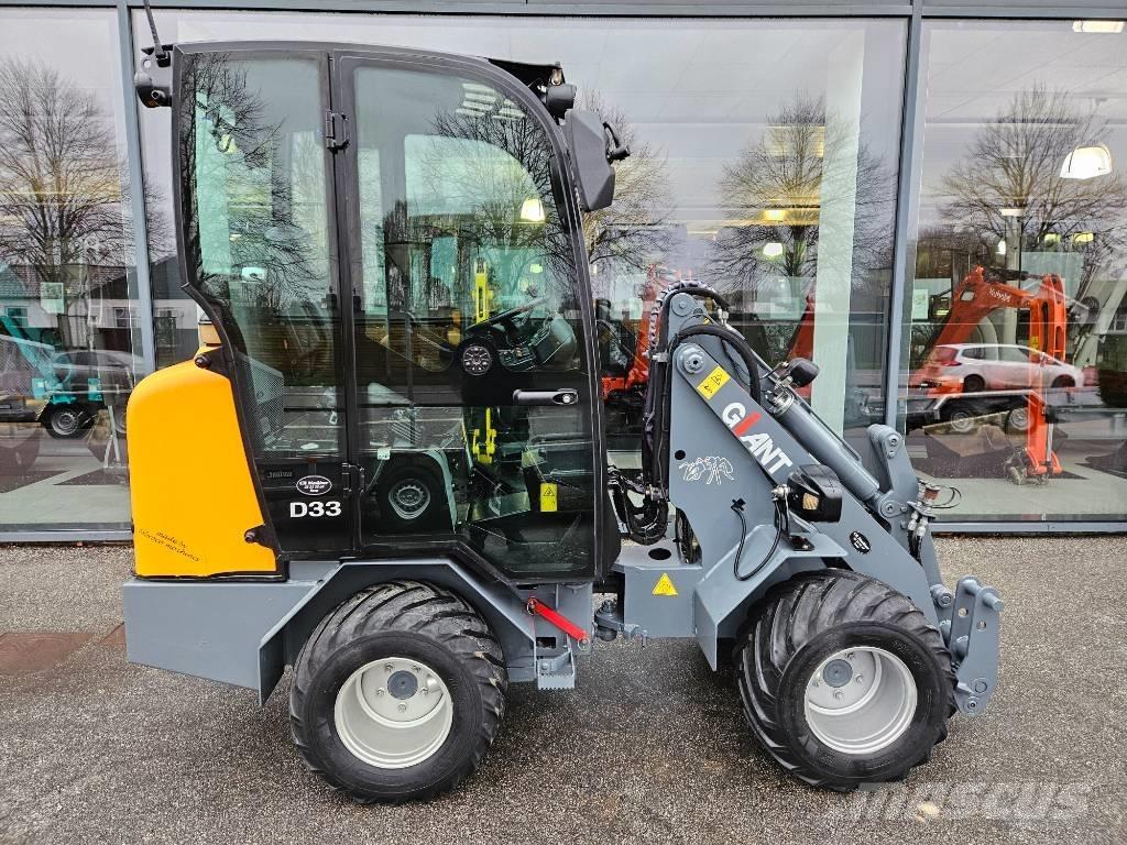 GiANT D 332 SWT لوادر بعجل