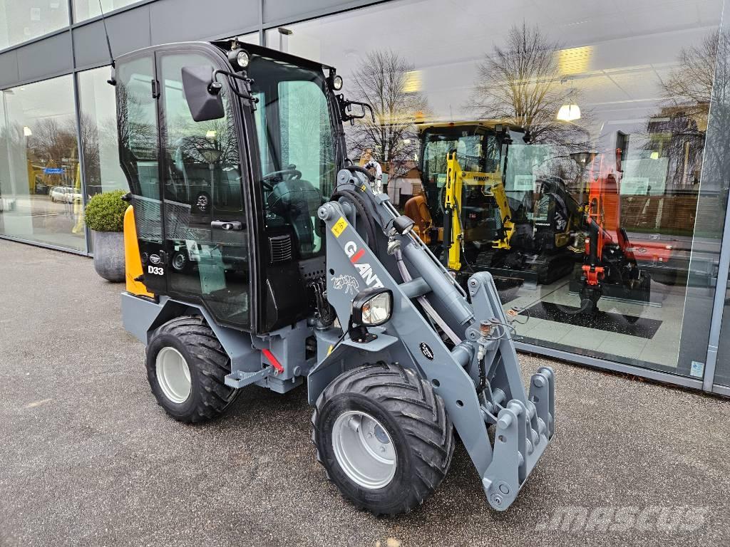 GiANT D 332 SWT لوادر بعجل