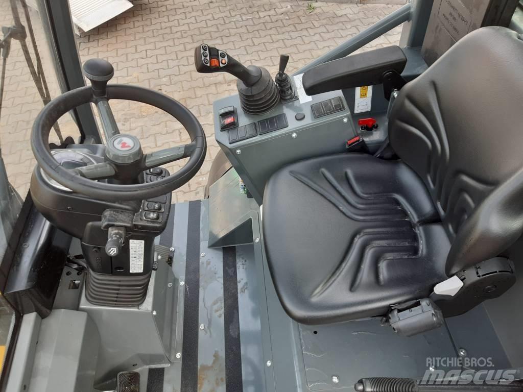 Wacker Neuson WL 54 لوادر بعجل