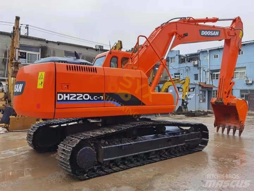 Doosan 220 LC-7 حفارات زحافة